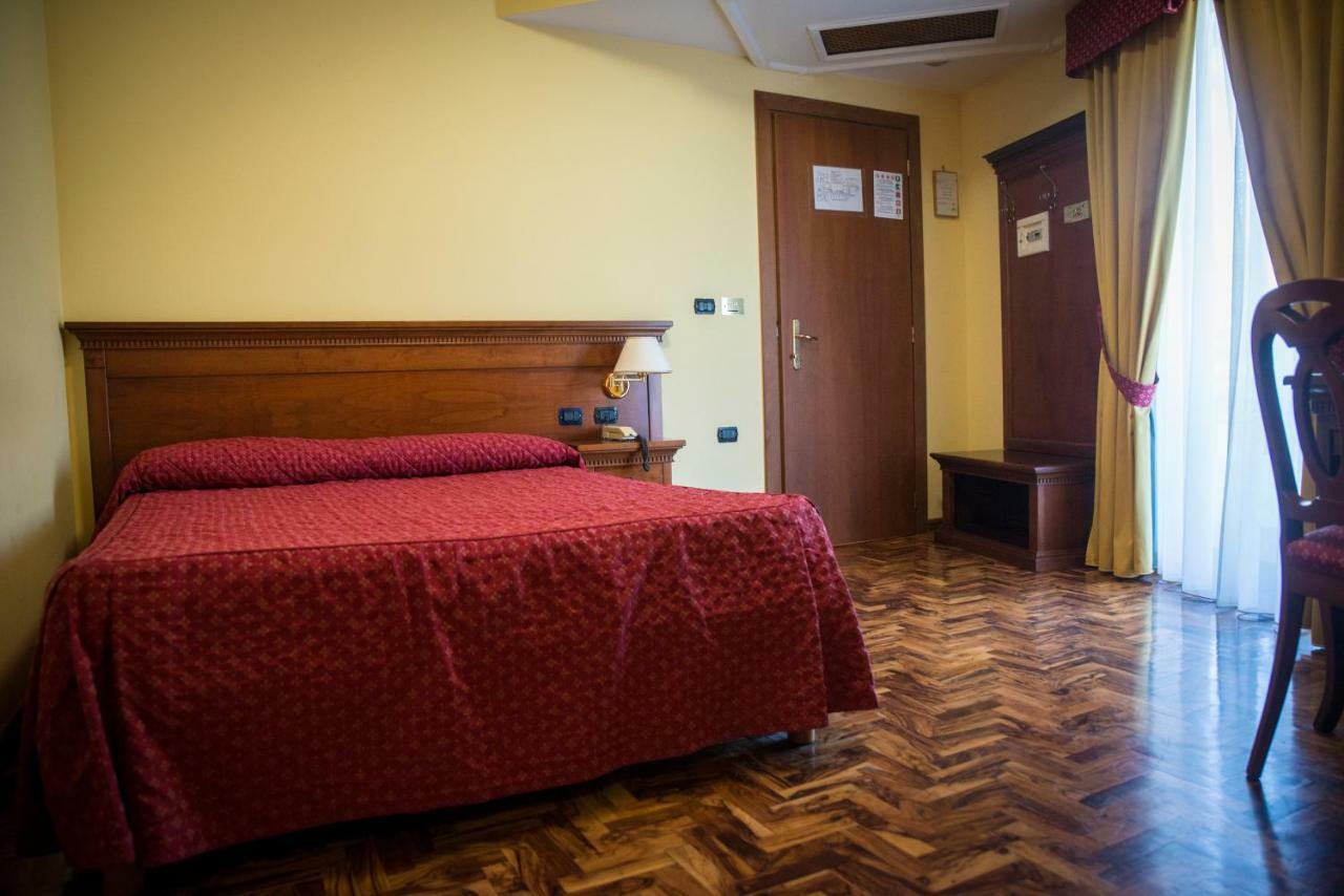 Albergo Ristorante Uliveto Veroli Extérieur photo